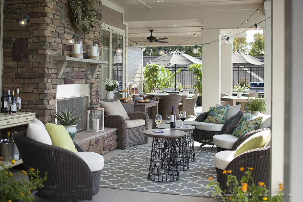 Epcon_OKelly_Large-Clubhouse_Outdoor-Fireplace