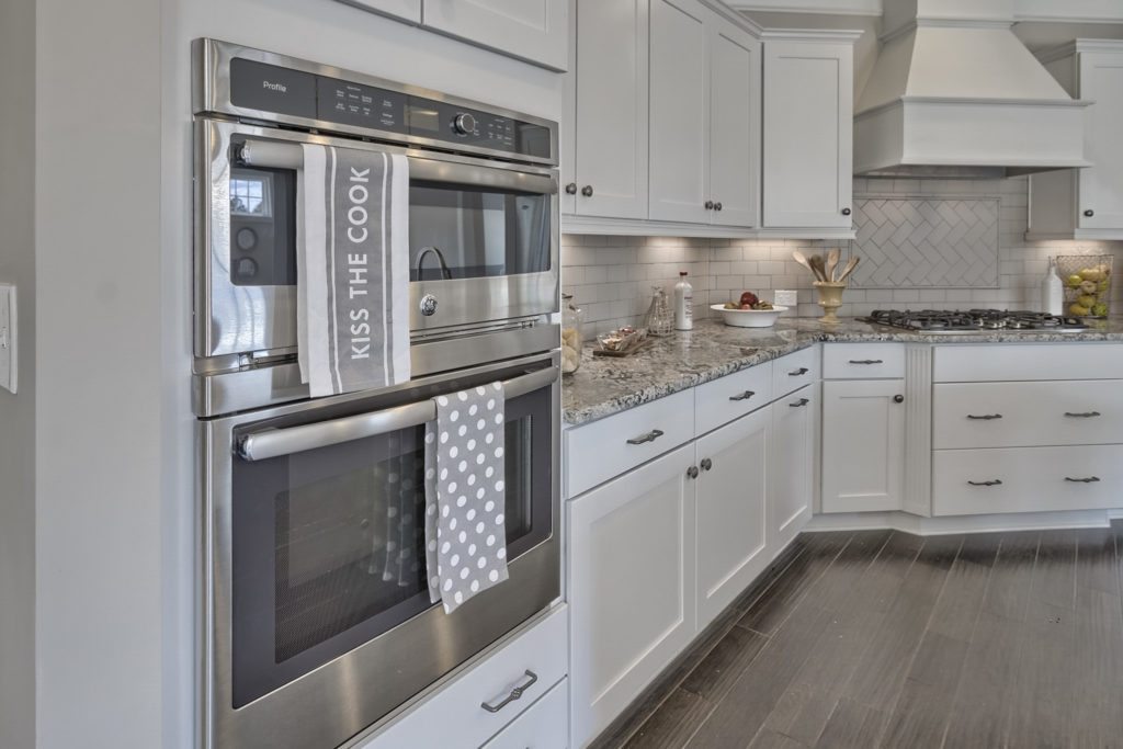 Epcon_Interior_ClubRidge Spiazza Kitchen Up Close