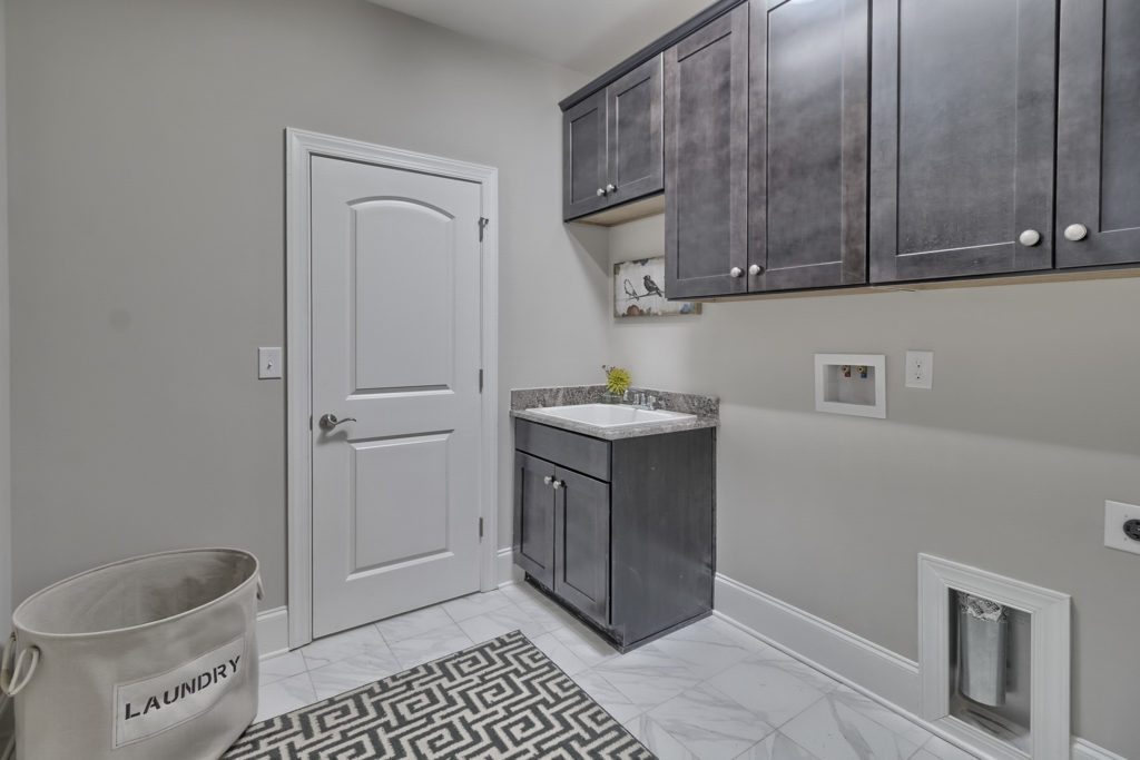 Epcon_Interior_ClubRidge Spiazza Laundry Room