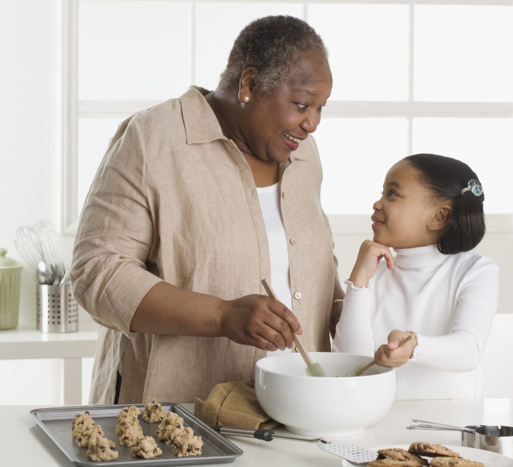 Lifestyle_Stock_Grandmother_Granddaughter_Cooking_39627247